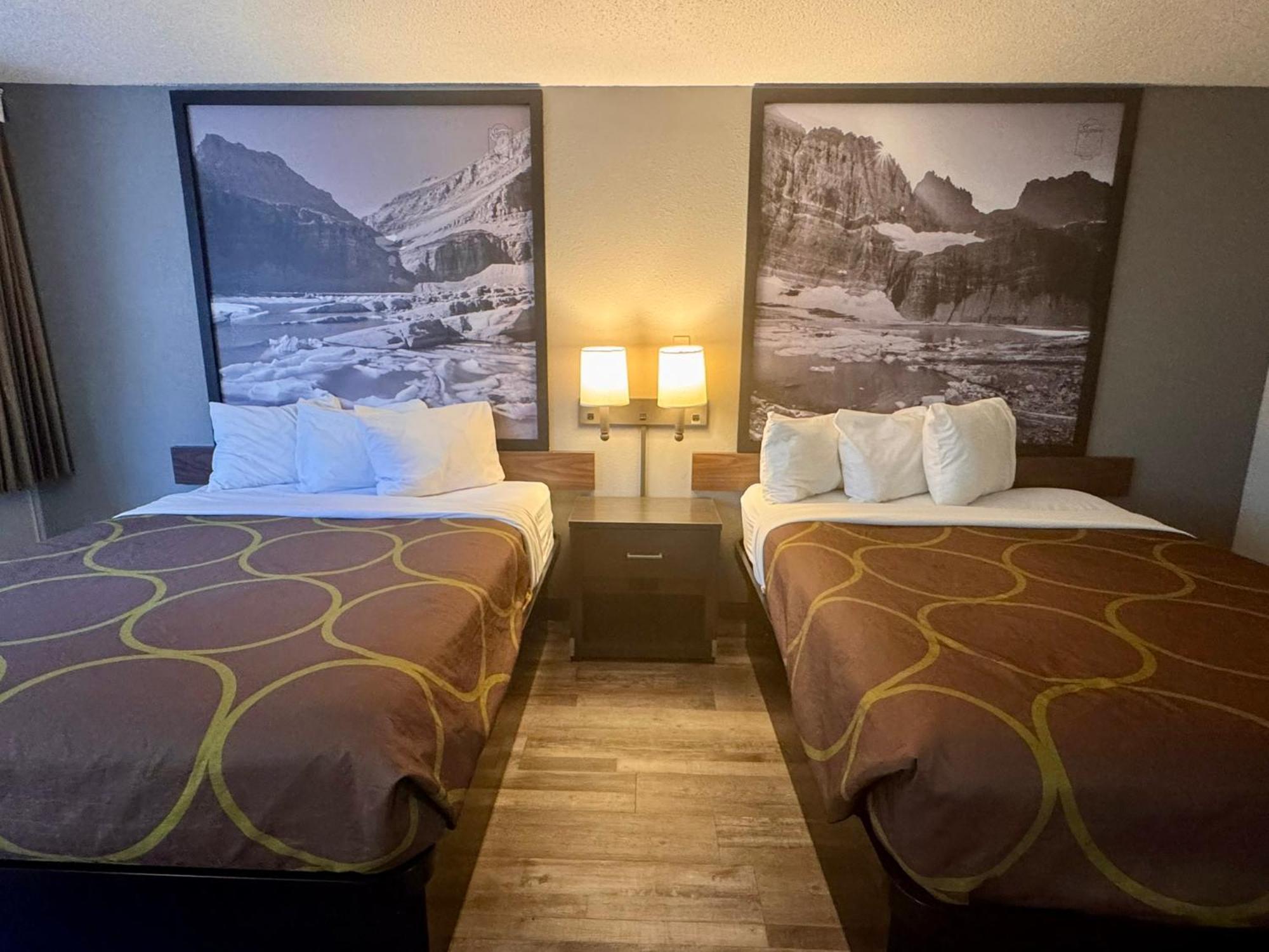 Super 8 By Wyndham Great Falls City Center Экстерьер фото